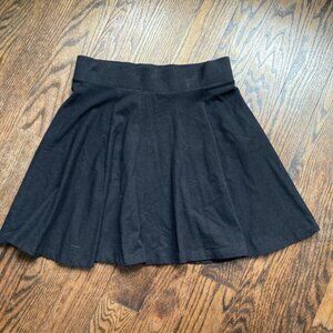 Women's HM Divided Skirt Size S Black